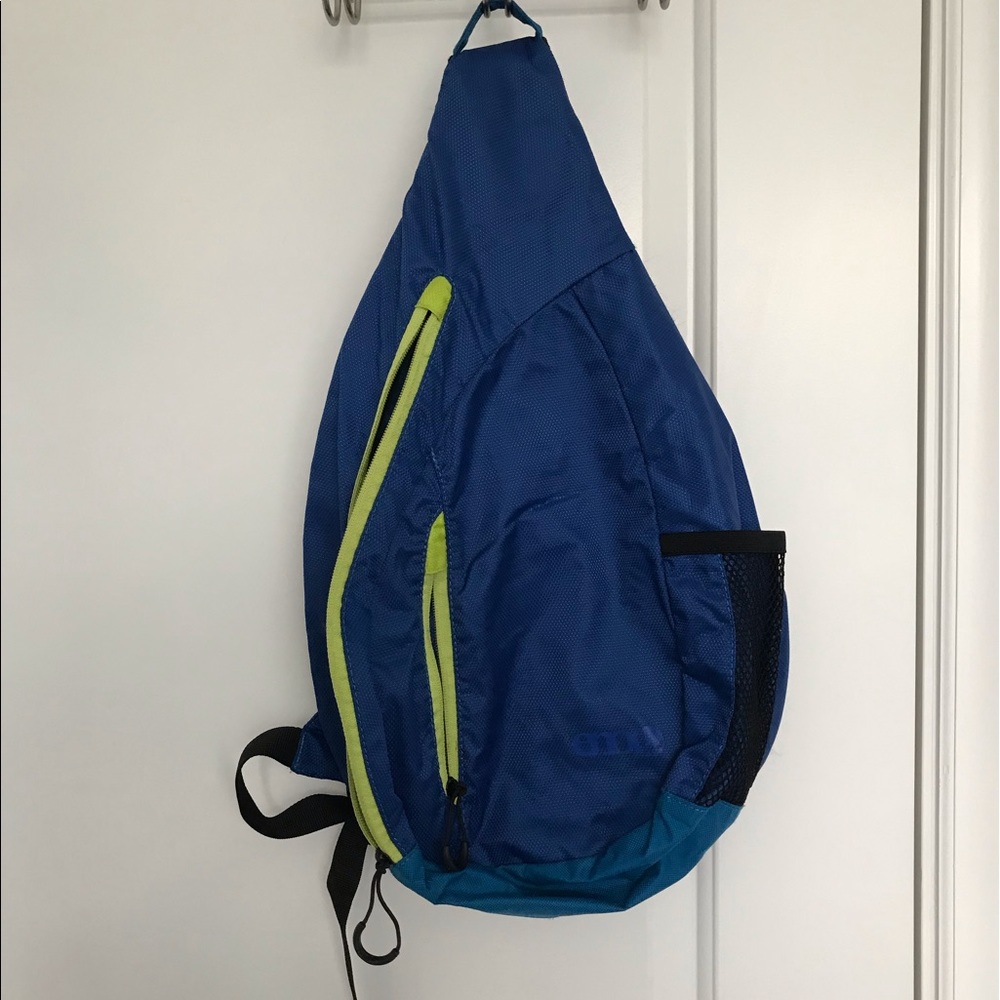 Eno Crossbody